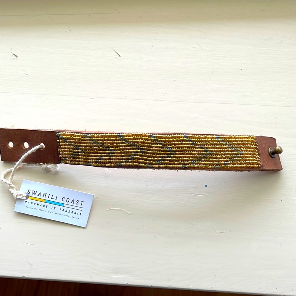 Swahili NWT leather and bead bracelet